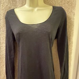 Black scoop neck long sleeve Tee